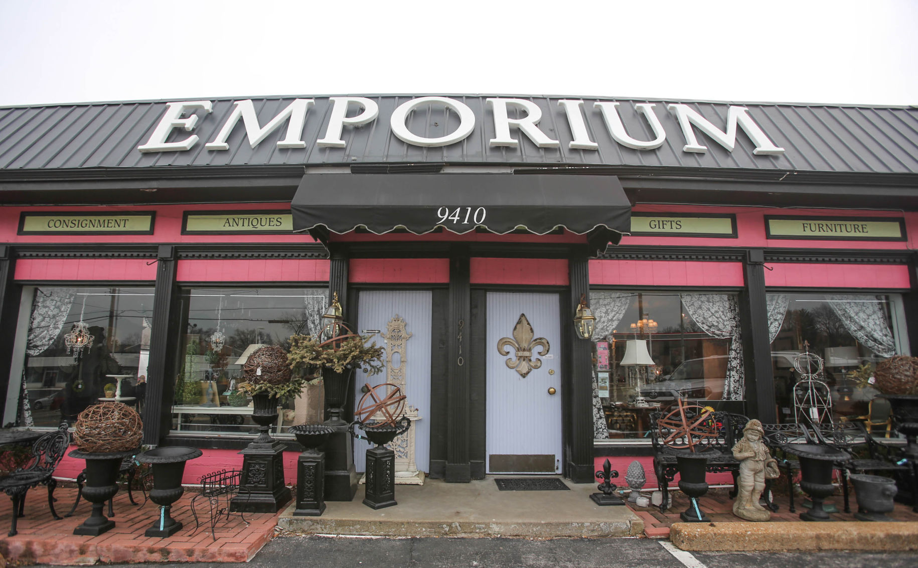 ANtique emporium_furniture.JPG